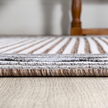 Sebastian High-low Modern Diamond Border Indoor/Outdoor Area Rug